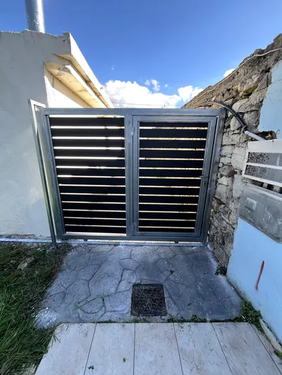 Κάγκελο και περίφραξη αλουμινίου, έργο Aluminium Systems Γιαννούλος